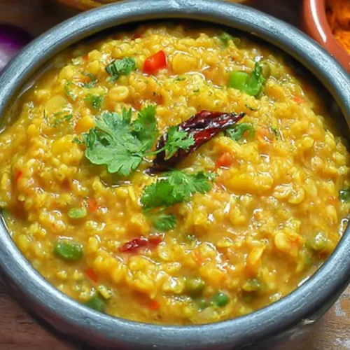 A bowl of healthy Oats Khichdi, a perfect recipe for weight loss.