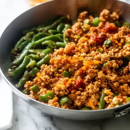 Various low fat ground turkey meal prep containers perfectly portioned for the week