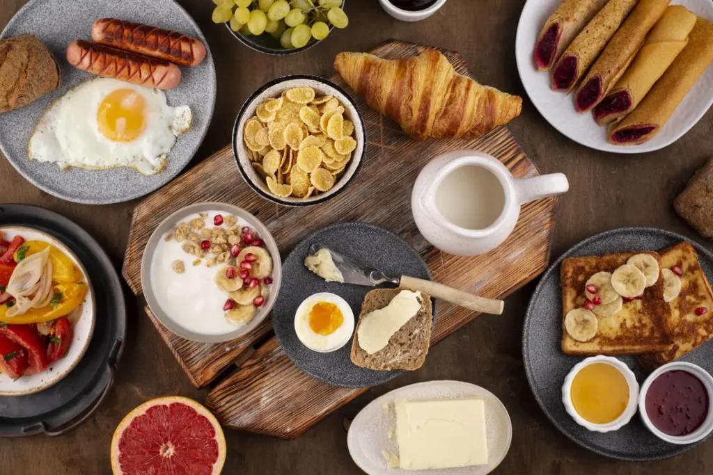 Collection of fast breakfast ideas for busy mornings, featuring granola and fruit.